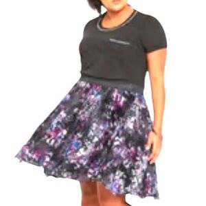 🌟TODAY ONLY🌟🌺TORRID Purple Floral Skirt🌺